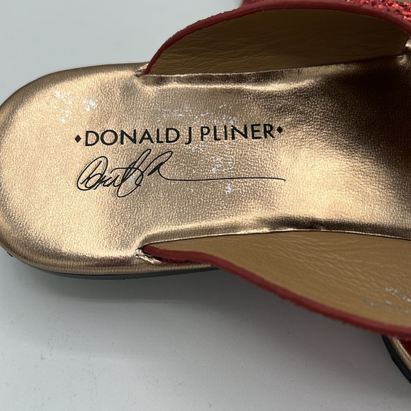 Donald J Pliner Red Glitter Thong Flat Sandals - Picture 5 of 6